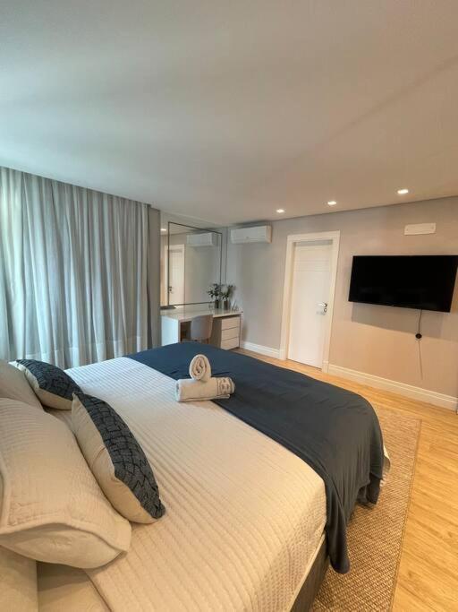 Ape Eleganza | Bc | 150m Do Mar | Fg | 4 Qtos Balneario Camboriu