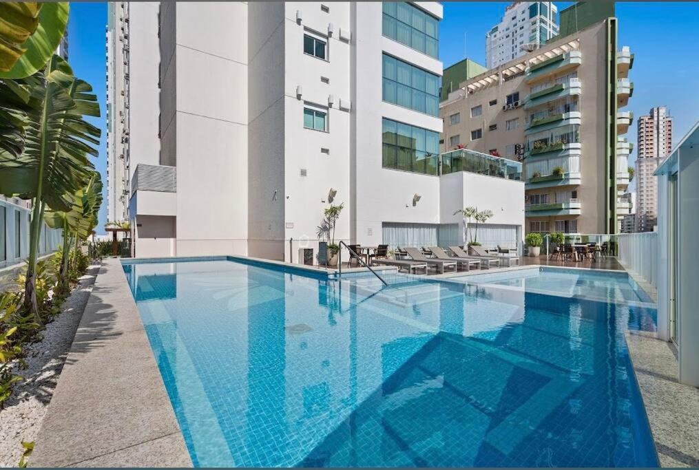 Apartamento Ape Eleganza | Bc | 150m Do Mar | Fg | 4 Qtos
