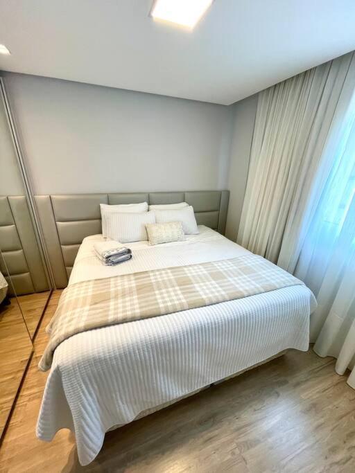 Ape Eleganza | Bc | 150m Do Mar | Fg | 4 Qtos Apartamento *