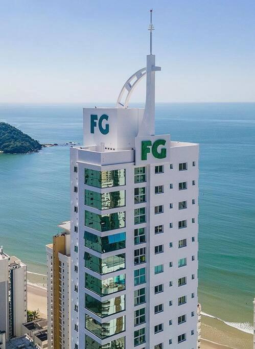 Apartamento Ape Eleganza | Bc | 150m Do Mar | Fg | 4 Qtos Balneario Camboriu