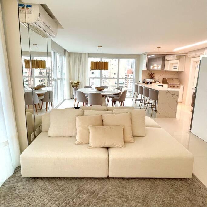 Ape Eleganza | Bc | 150m Do Mar | Fg | 4 Qtos Apartamento *